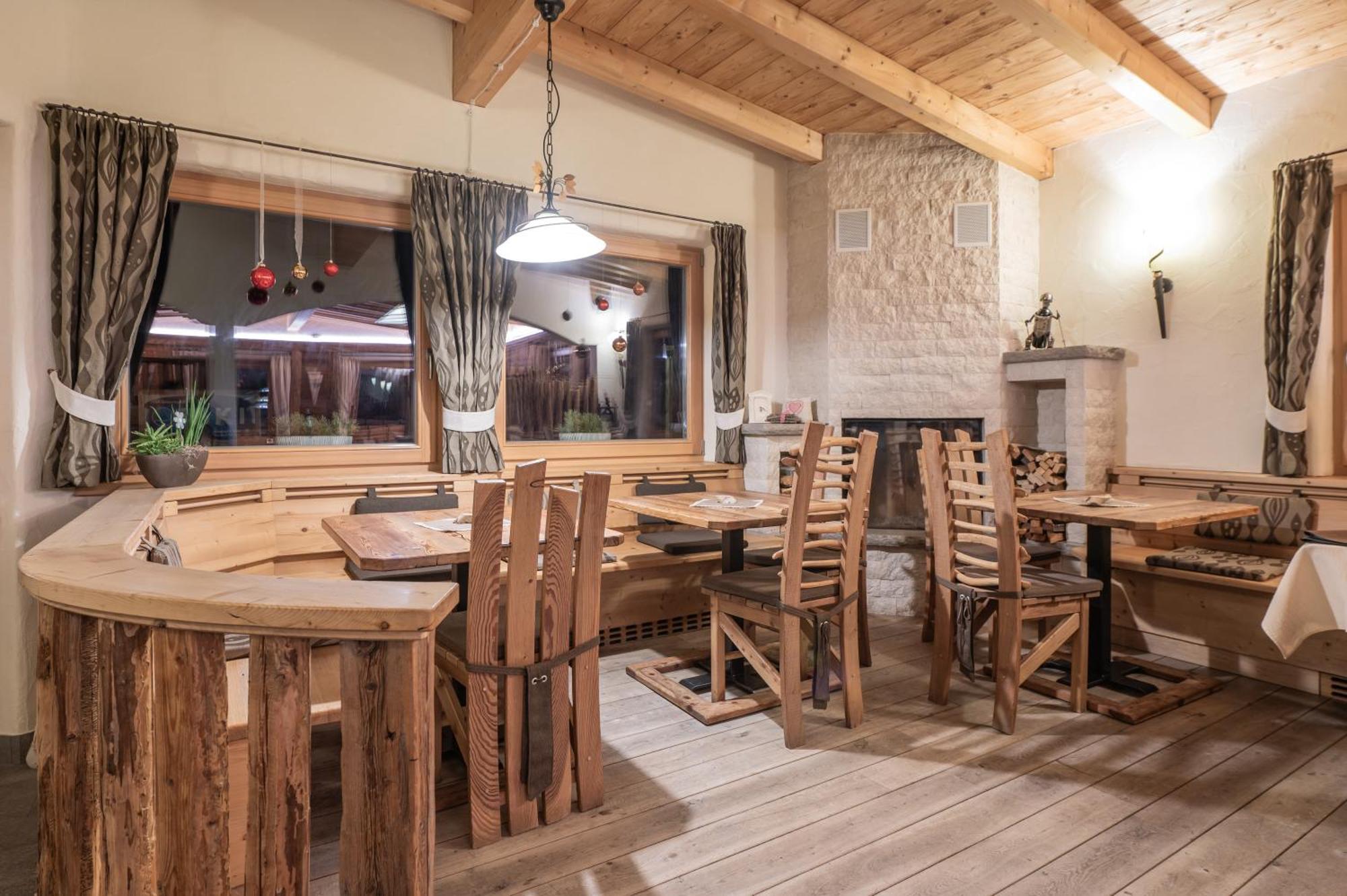 Rifugio La Para San Vigilio Di Marebbe Dış mekan fotoğraf