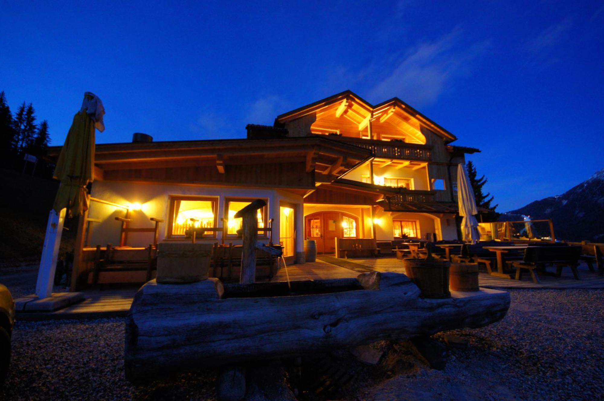 Rifugio La Para San Vigilio Di Marebbe Dış mekan fotoğraf